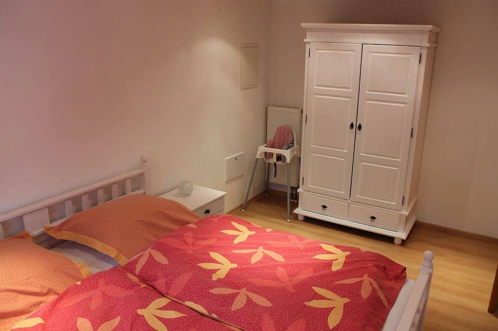 Gemütlicher Bungalow am See mit Garten und Terrasse ideal für Mensch und Tier. in Klocksdorf, Carlow