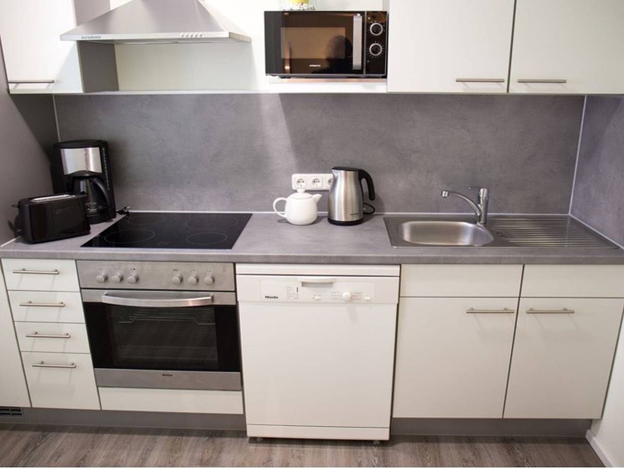 Ganze Wohnung, Ferienwohnung 'Silvaner' mit privatem Balkon, Gemeinschaftsterrasse und gemeinschaftlichem Garten in Iphofen, Fränkisches Weinland