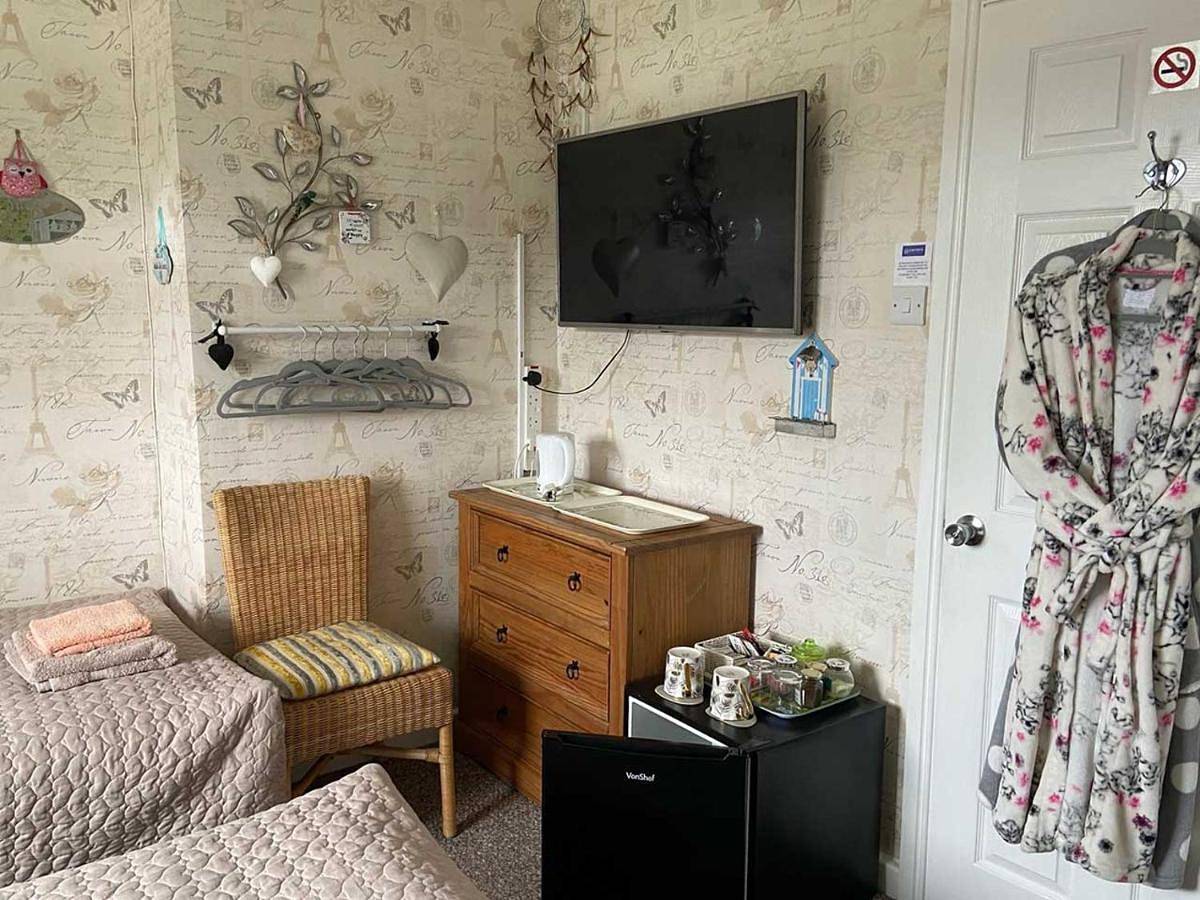 Standard Twin Room in Porthmadog, Snowdonia