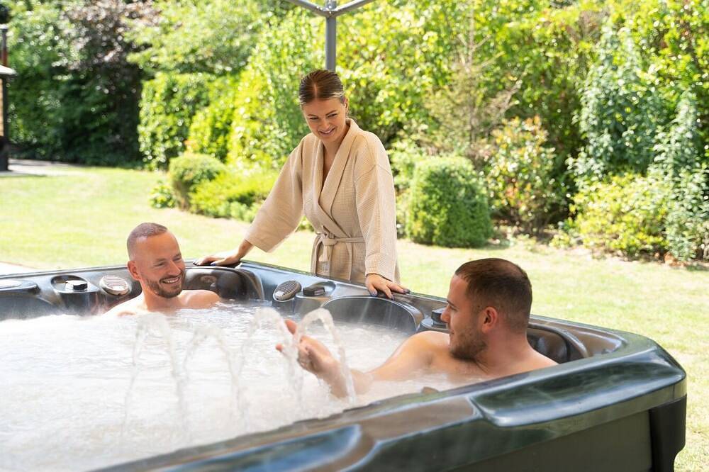 Privé Wellness Verblijf met Grote Tuin in de Natuur - Natuurhuisje Lotus