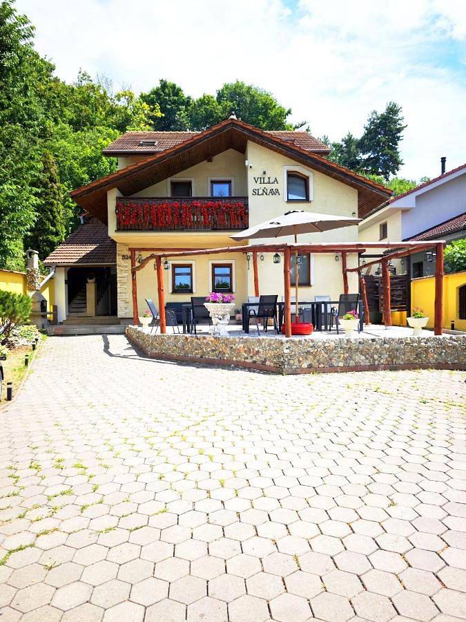Maison d’hôte pour 2 personnes, avec Terrasse et Jacuzzi ainsi que Jardin et Vue