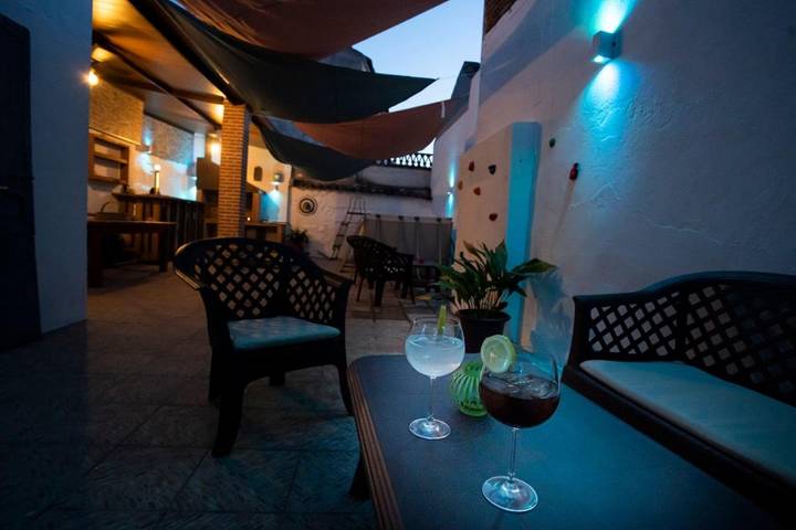 Casa rural para 12 personas, con piscina y vistas además de jardín y piscina para niños, Se admiten mascotas en Almonacid de Toledo - 3