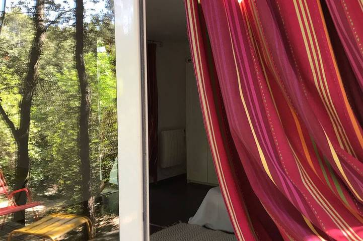 Location de vacances pour 2 personnes, avec jardin et terrasse ainsi que piscine et jacuzzi à Meyreuil - 4