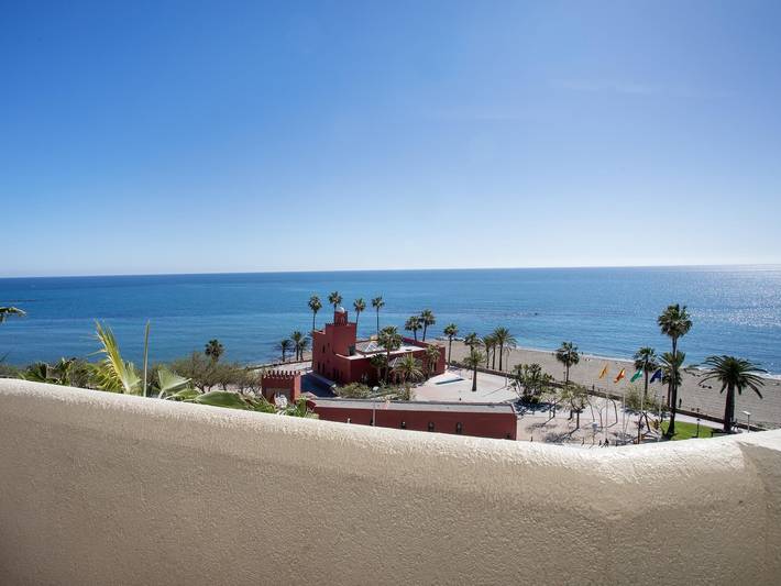 Entire holiday apartment, Sunstay Benalbeach Flat I Benalmadena in Torrequebrada, Benalmádena