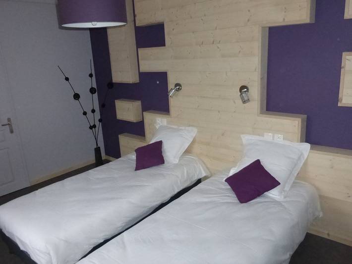 Chambre d’hôte pour 2 personnes, avec jacuzzi ainsi que jardin et sauna dans le Jura