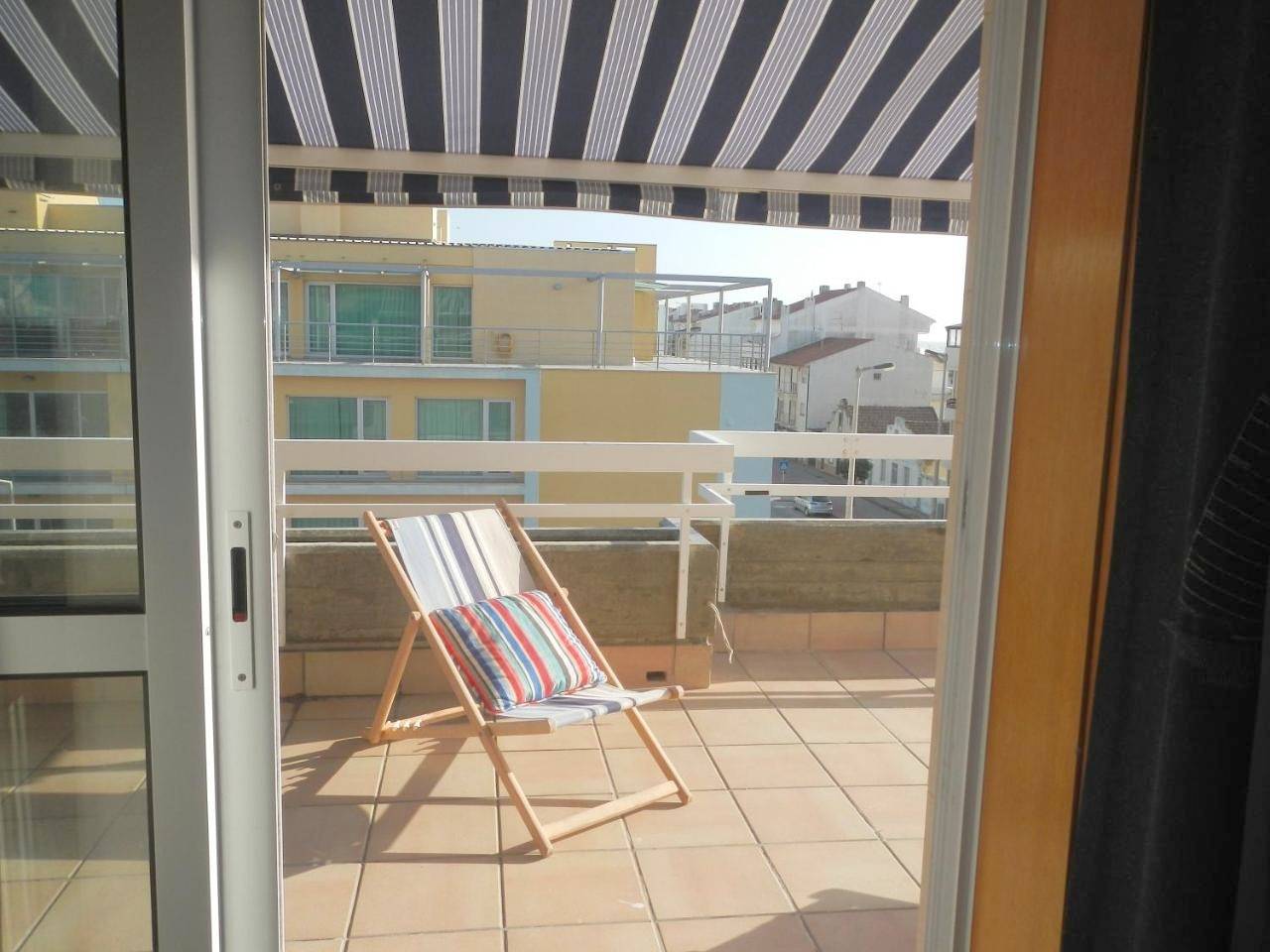 Apartamento inteiro, Three-Bedroom Apartment with Terrace in Praia da Barra, Gafanha da Nazaré