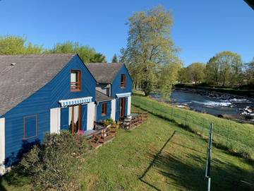 Gîte pour 7 personnes, avec vue ainsi que piscine et jardin à Lestelle-Bétharram