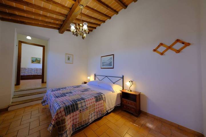 Montegonfoli 4, Appartamento per 4 adulti vista San Gimignano e colline toscane in San Gimignano, Siena e dintorni