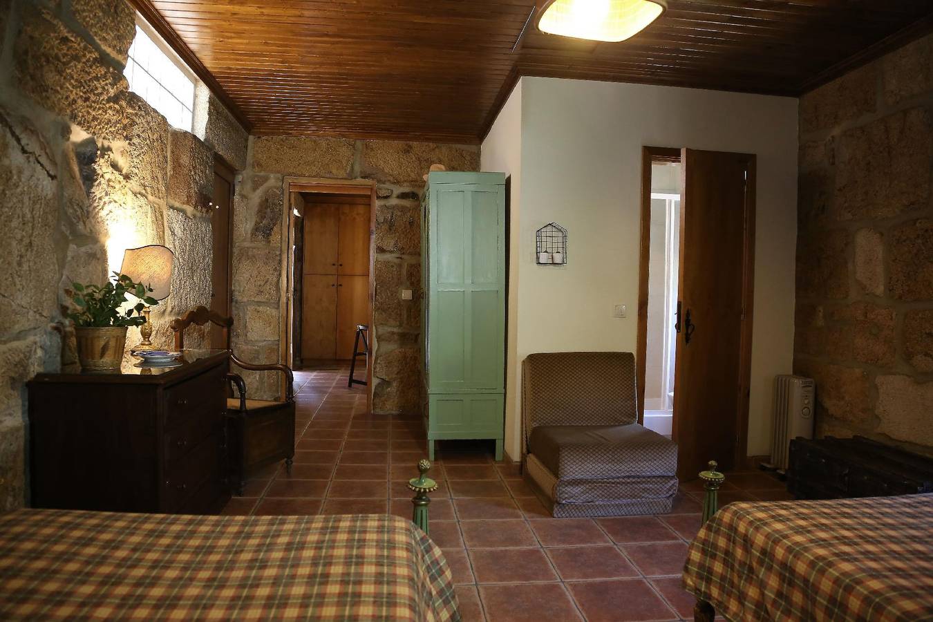Holiday House in Várzea De Abrunhais with Private Parking in Lamego, Valle del Duero