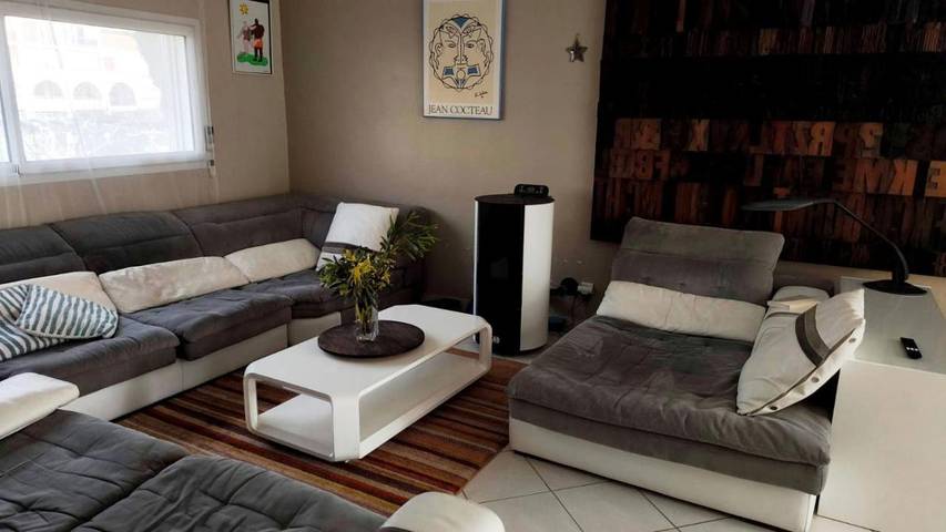 Location de vacances pour 8 personnes, avec Balcon et Terrasse ainsi que Jardin et Vue dans Plage Miramar - 2