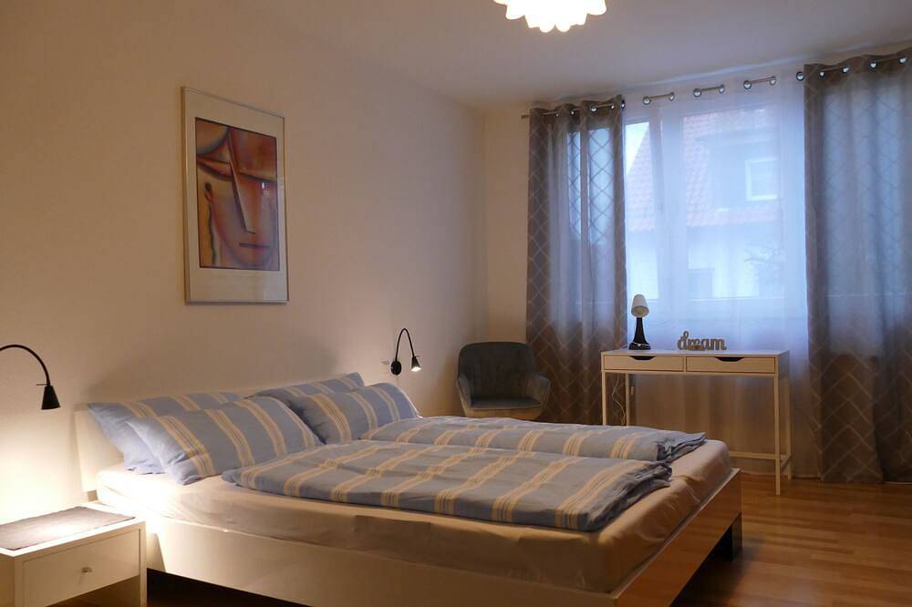 Ganze Wohnung, Modernes, großzügiges Apartment für 1-3 Personen in ruhiger Wohnlage in Aichwald, Landkreis Esslingen