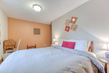 Vacation House for 7 Guests in Mount Hood Village, Mount Hood, Picture 1