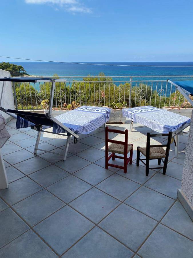 Appartamento per 4 persone, con panorama e balcone, adatto a famiglie con bambini in Patù