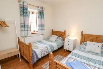 Glamping for 4 People in Ceredigion, Mid-Wales, Photo 4