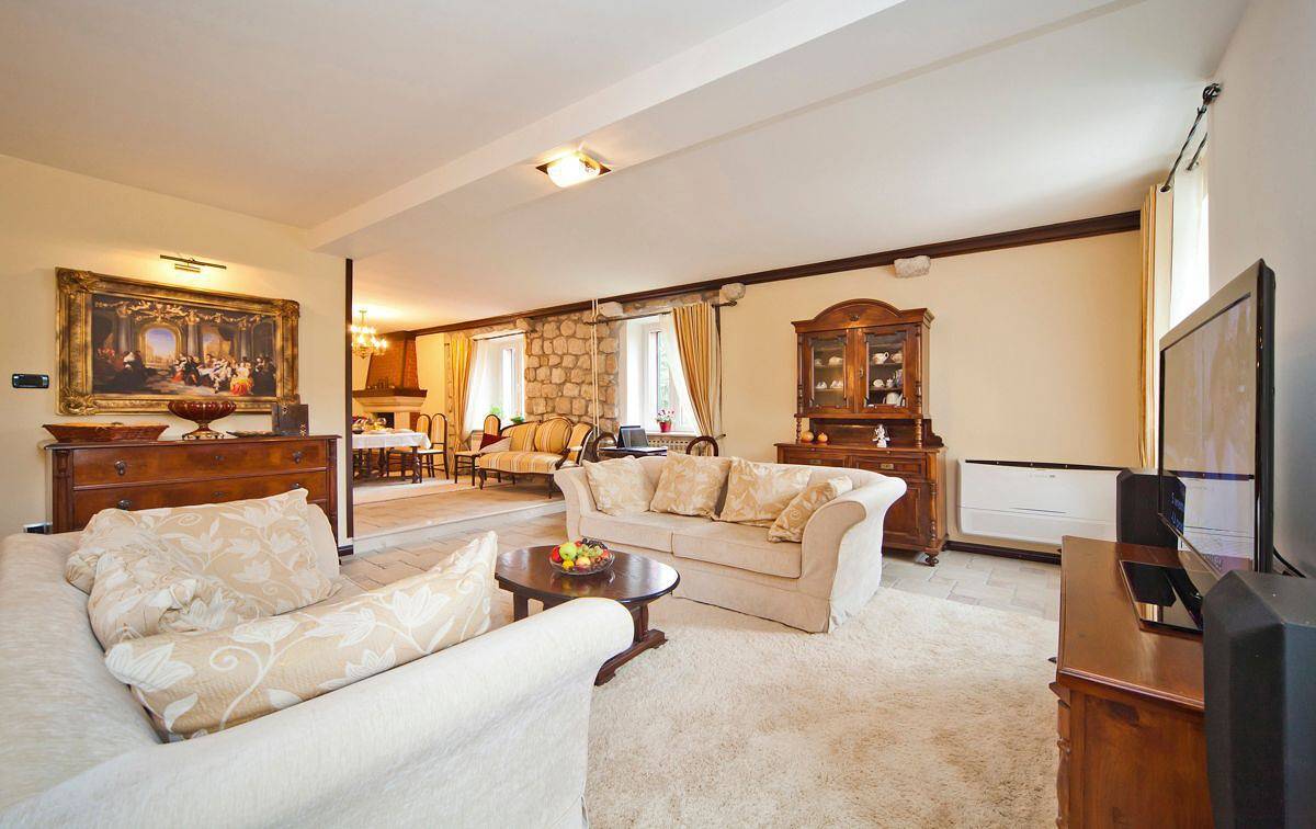 Villa for 10 People in Srebreno, Dubrovnik-Neretva