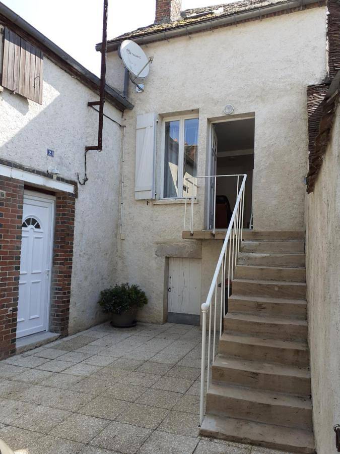 Gîte pour 4 personnes, avec jardin et balcon à Courtenay - 2