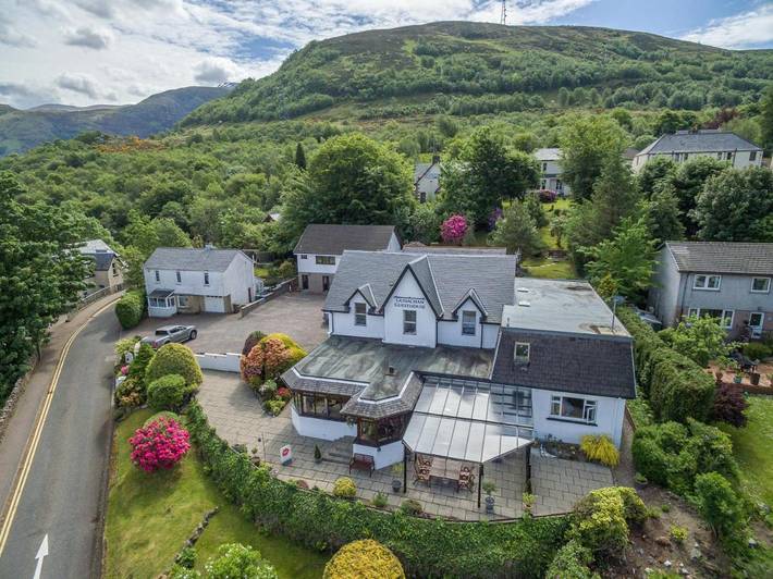 Casa de huéspuedes para 2 personas, con jardín y vistas además de terraza y vistas al lago en Fort William