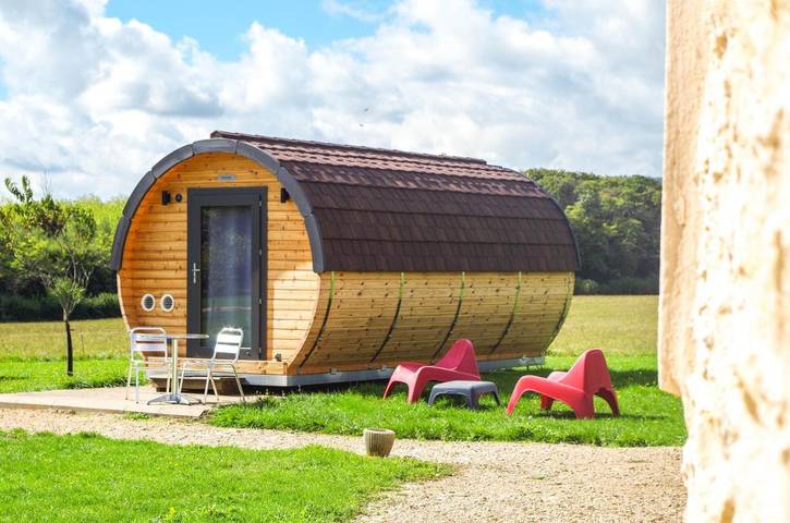 Location de vacances pour 4 personnes, avec vue et jardin à Lugny - 3