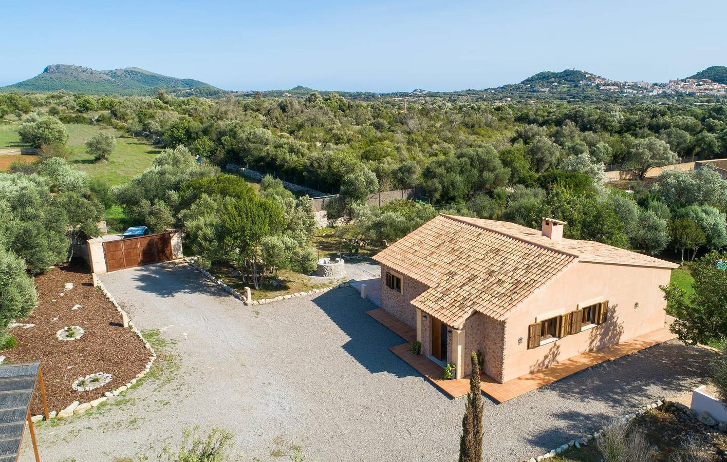 Moderner Rückzugsort mit Pool, Terrasse und Grill - Capdepera 2km in Capdepera, Mallorca Osten