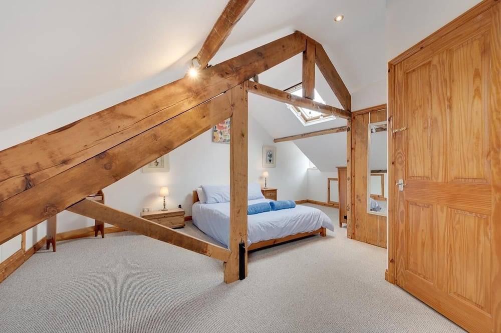 4 Bed in Braunton (oc-tempra) in Braunton, Devon