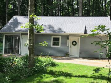 Log Cabin for 2 Guests in Leelanau County, Picture 4