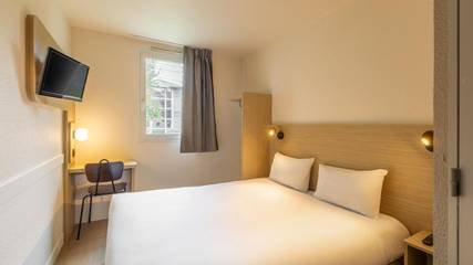 Hôtel pour 2 personnes, avec jardin, animaux acceptés à Roissy-en-France