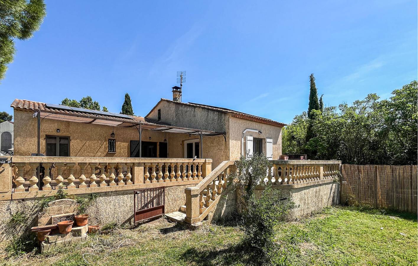 Charmante Ferienwohnung mit WLAN und Parkplatz, 400 m von Vers-Pont-du-Gard entfernt in Vers-Pont-du-Gard, Nimes und Umgebung