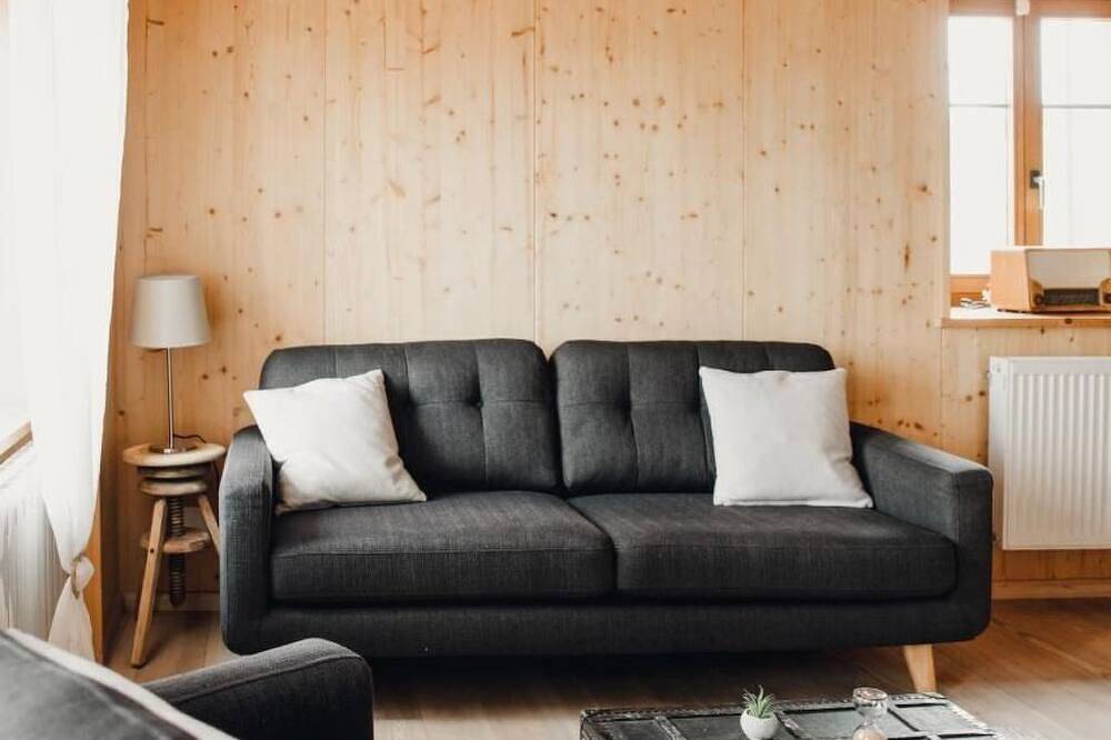 Appartamento intero, Wohnung in altem, renoviertem Bauernhaus by Interhome in Giura & Tre Laghi