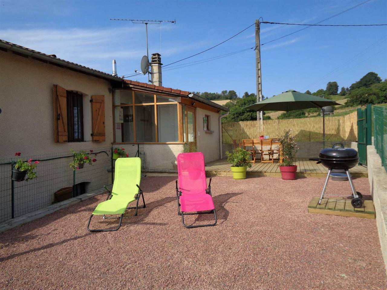 Charmant gîte à la ferme avec terrasse et animaux admis in Saint-Marcel-d'Urfé, Région de Roanne
