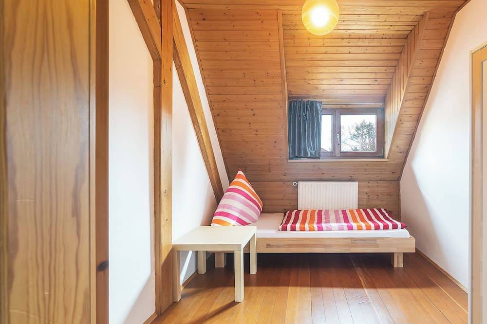 Ganze Wohnung, Alpen-hostel Nordgrat 7 Buxacher Straße 23 mit Motorradvermietung in Memmingen, Bayerisch Schwaben