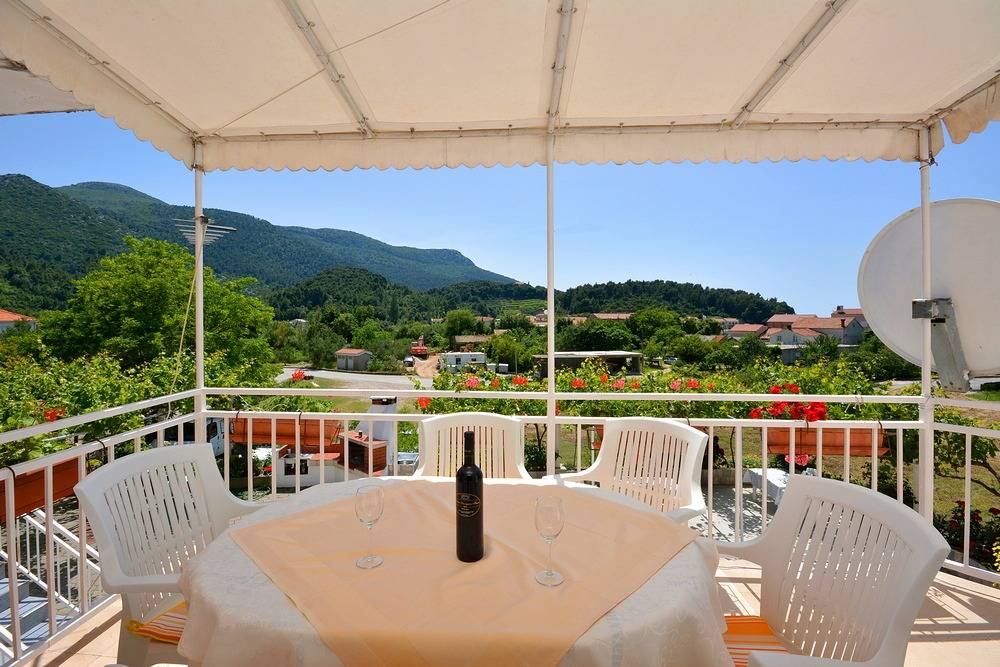 Ganze Wohnung, Ferienwohnung in Žuljana mit Meerblick, Terrasse, W-Lan, Spülmaschine (3558-2) in Žuljana, Dubrovnik-Neretva