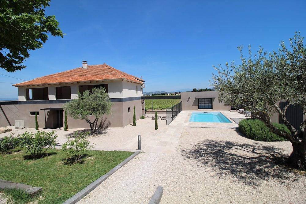 Maison viticole au milieu des vignes avec piscine et jardin in Gigondas, Vaucluse