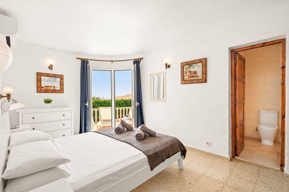 Casa Kintore A beautiful family friendly villa in S'Algar, Sant Lluís