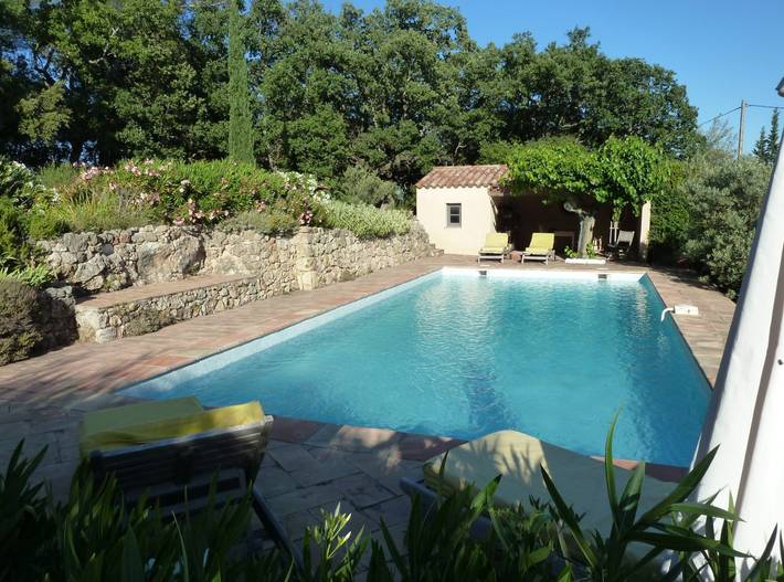 Gîte pour 4 personnes, avec piscine ainsi que jardin et terrasse dans le Var - 3