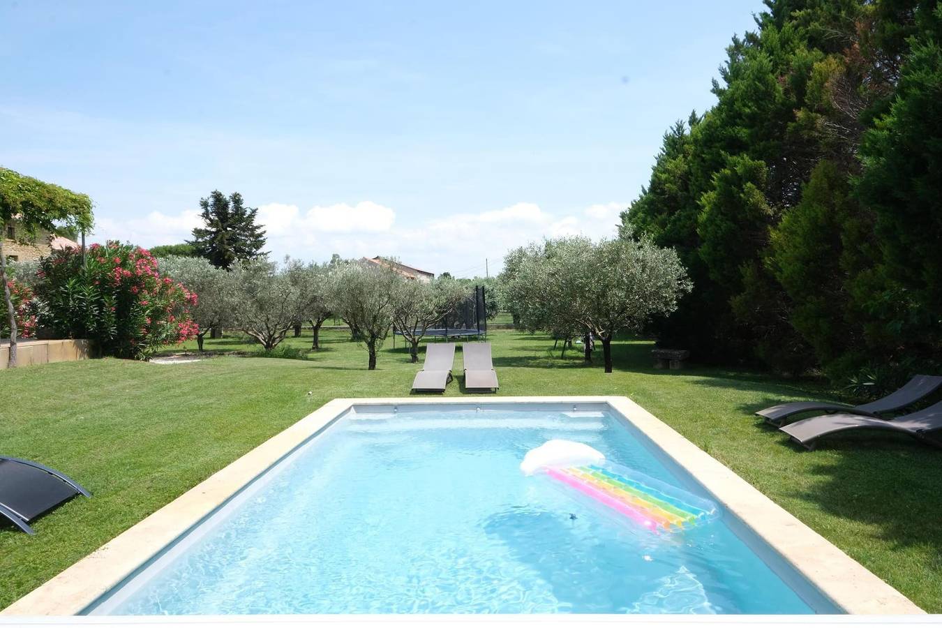 Location villa piscine chauffée Bédarrides 6 personnes in Bédarrides, Vaucluse
