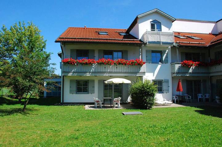 Ferienwohnung für 4 Personen, mit Terrasse und Garten sowie Pool und Sauna in Oberaudorf