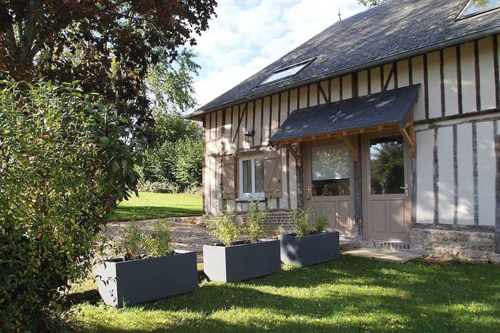 Gîte pour 2 personnes, avec Jardin à Saint-Sylvestre-de-Cormeilles