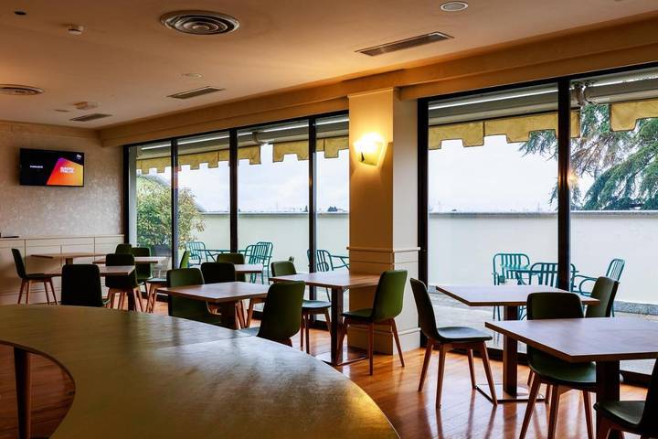 Hôtel pour 3 personnes, avec sauna et terrasse, animaux acceptés à Magenta - 3