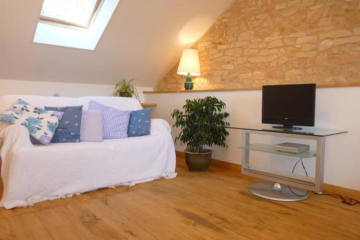 Gîte pour 4 personnes, avec terrasse et jardin à Hautefort - 4