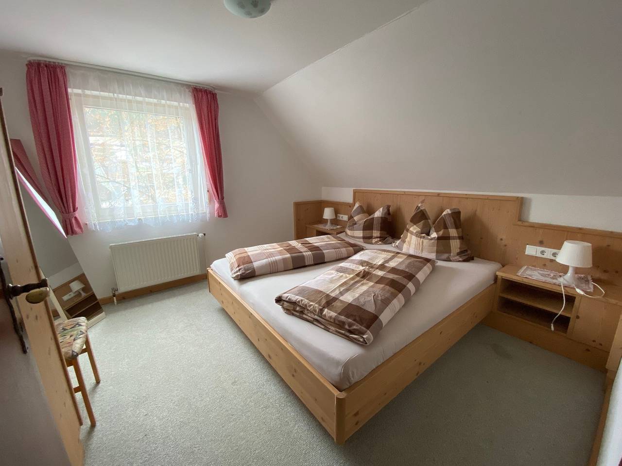 Ganze Wohnung, Apartment „Panorama“ mit Bergblick, Gemeinschaftsterrasse und Wlan in Lennestadt, Sauerland