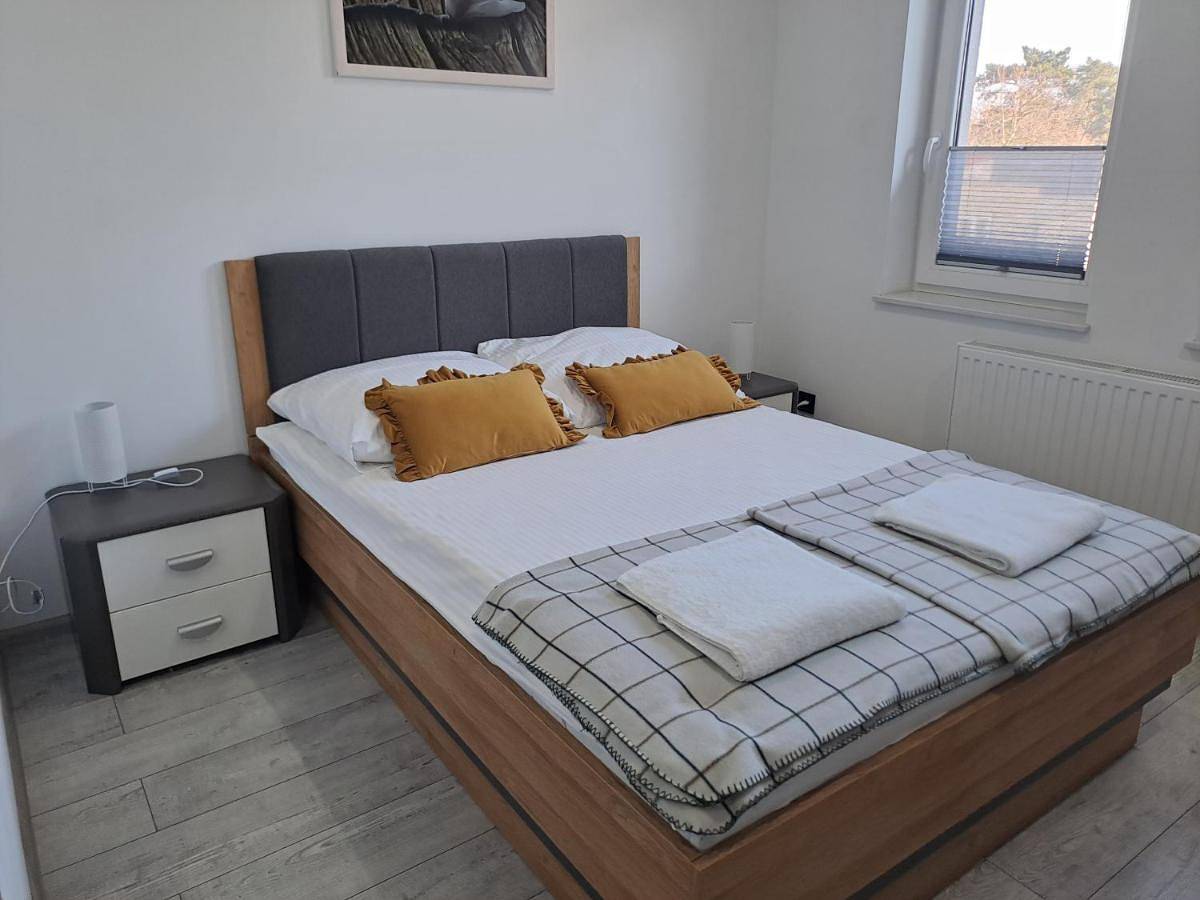 Cały apartament wypoczynkowy, Large Double Room in Tomaszów Mazowiecki, Województwo łódzkie
