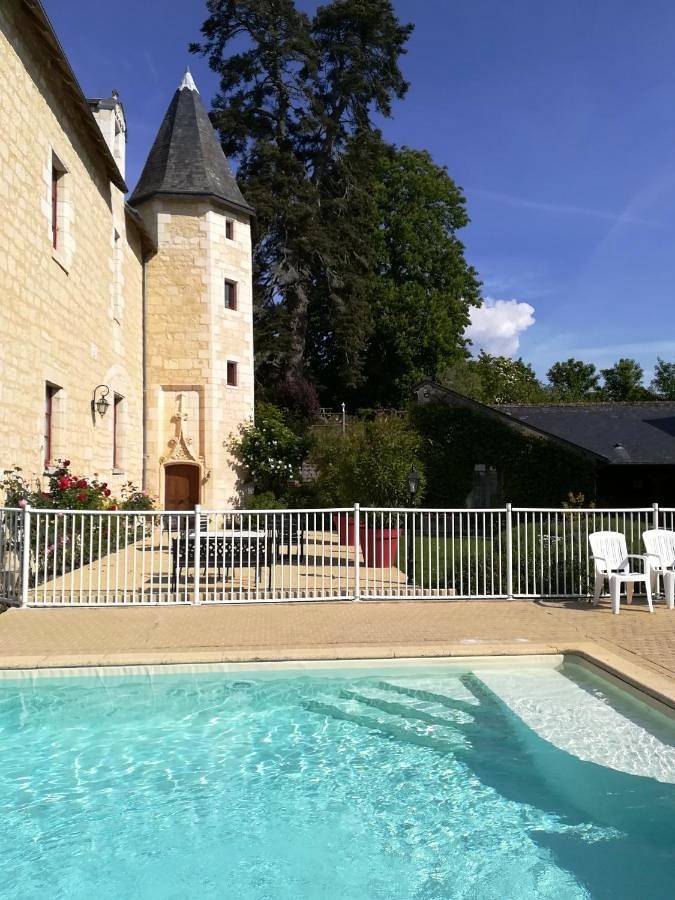Location de vacances pour 4 personnes, avec vue et jardin ainsi que terrasse et piscine à Seuilly - 2
