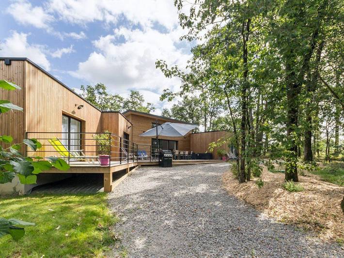 Gîte pour 11 personnes, avec Terrasse et Jardin à Sainte-Pazanne