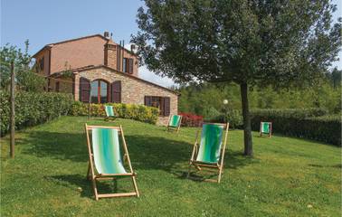 Gîte pour 6 personnes, avec piscine à Montaione