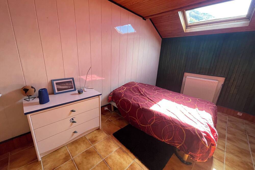 Family villa with panoramic view and garden on the heights of Chambéry in Verel-Pragondran, Chambéry region