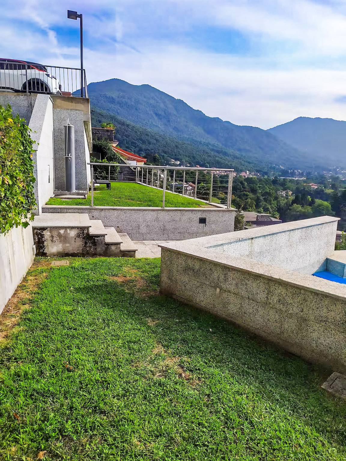 Entire apartment, Holiday apartment for 4 people with lake view in Bedero, Brezzo di Bedero
