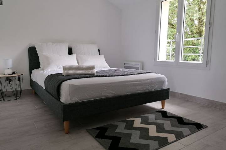 Location de vacances pour 7 personnes, avec Terrasse et Jardin à Léognan - 4