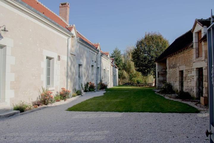 Location de vacances pour 14 personnes, avec jardin, animaux acceptés à Villentrois