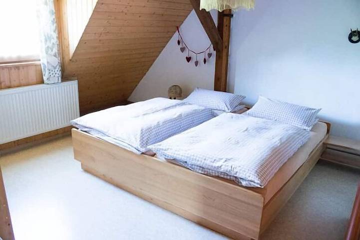 Ferienwohnung für 6 Personen, mit Pool und Garten sowie Balkon in Leutershausen - 2