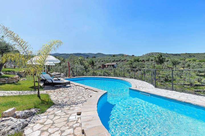Holiday rental for 10 people, with Balcony and Hot tub as well as Garden